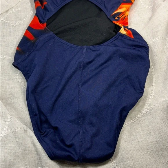 TYR one piece swimsuit - Picture 7 of 8